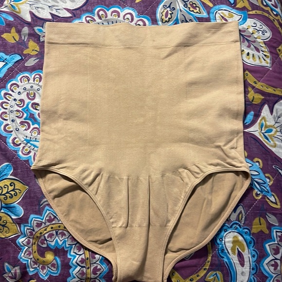 Shapewear (Duplicate Listing) - Picture 1 of 3